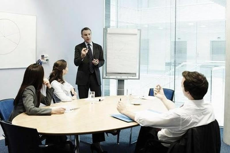 中小企業如何有效地管理員工？