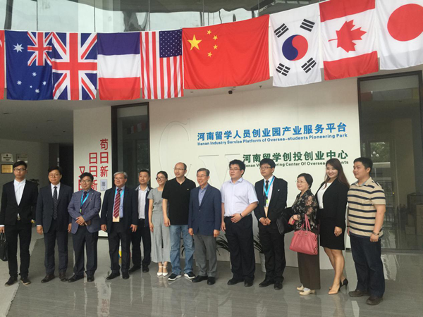 聯合國教科文理事、前韓國教育部長黃大俊蒞臨簡信科技